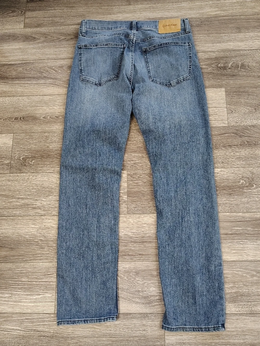 Calvin Klein Men’s Light Blue Straight Jeans 32 X 32